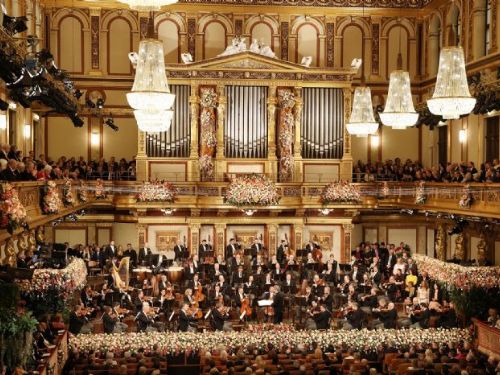 新年不可少的儀式感，元旦衛武營音樂會迎接2026年，維也納愛樂戶外直播，連續18年不缺席 ABAO阿爆（阿仍仍）音樂廳不插電溫暖開唱